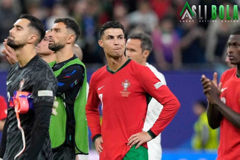 Georgina Sambut Ronaldo yang Baru Pulang Dinas Dari Euro 2024