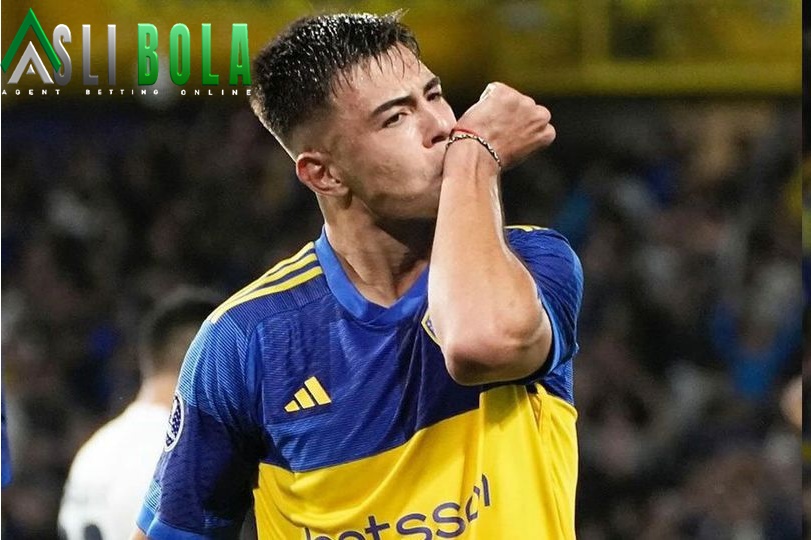 Tiba di London, Aaron Anselmino Segera Diresmikan Jadi Pemain Chelsea