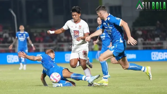 Pesta Juara BRI Liga 1 Persib Tertunda, Bojan Hodak: Nanti Kami Rayakan Sambil Ngopi di Cafe
