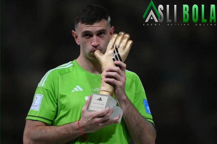 BURSA TRANSFER - Andre Onana Cedera, Man United Putuskan Boyong Kiper Jagoan Lionel Messi
