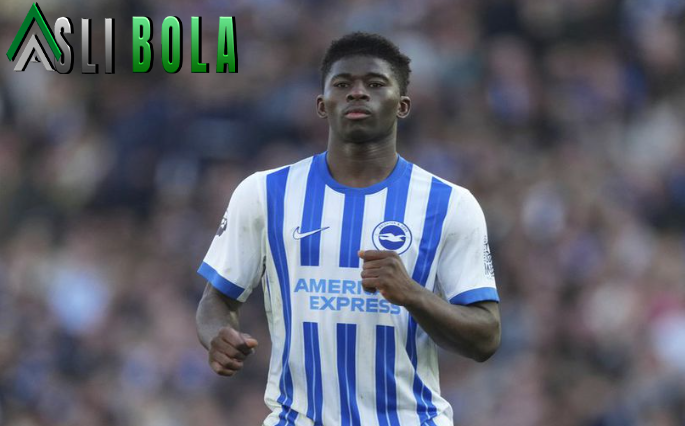 Pemain Manchester United Ikut 'Turun Tangan' Merayu Carlos Baleba, Apakah Brighton Diam Saja?