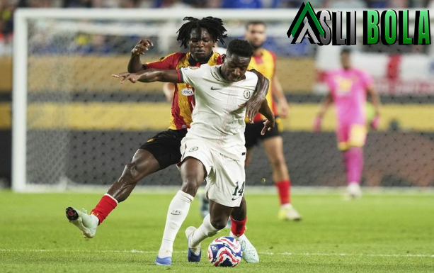 Chelsea Umumkan Operasi Gelandang Muda Dario Essugo