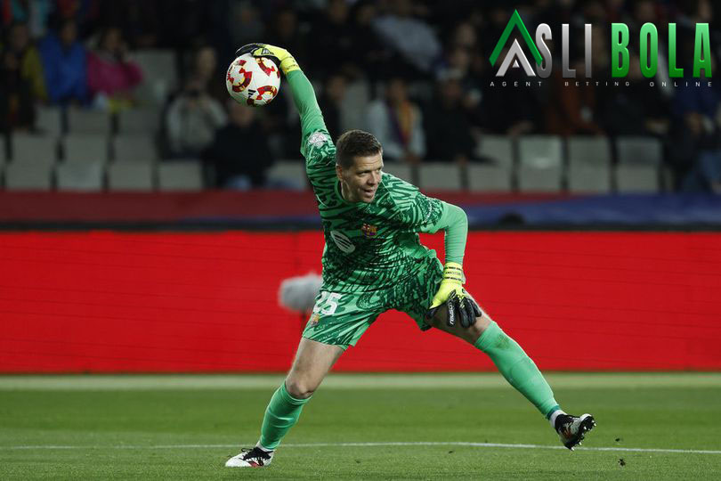 Wojciech Szczesny Realistis Soal Statusnya di Barcelona