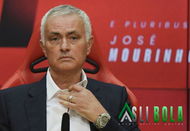 Newcastle vs Benfica: Ketajaman Nick Woltemade Bakal Diuji Tembok Kokoh Jose Mourinho