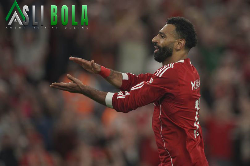 Dilema Besar Arne Slot: Saatnya Coret Mohamed Salah atau Alexander Isak?