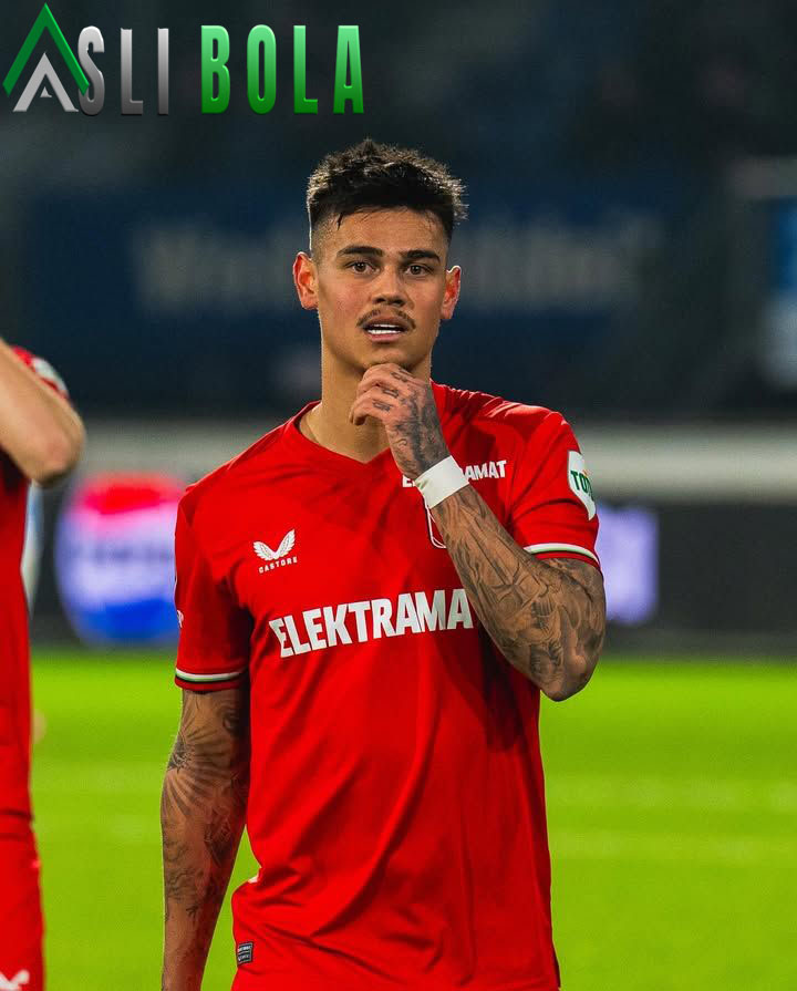 Nasib Buruk Mees Hilgers: Disingkirkan dari Tim Utama FC Twente, Cedera Parah, dan Absen hingga 9 Bulan!