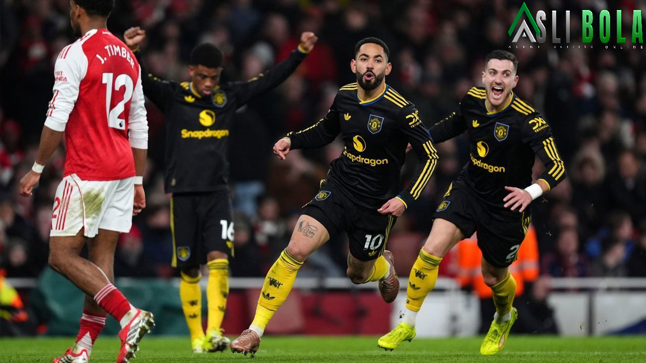 Man United Gacor, Senne Lammens: Michael Carrick Tak Lakukan Sesuatu yang Istimewa Kok