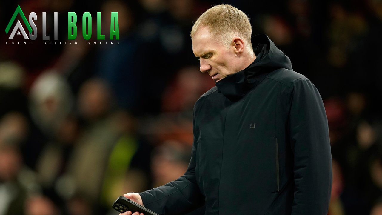 Manchester United Tak Suka dengan Kelakuan Paul Scholes dan Nicky Butt Ejek Lisandro Martinez